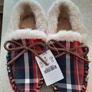 Moccasin slippers